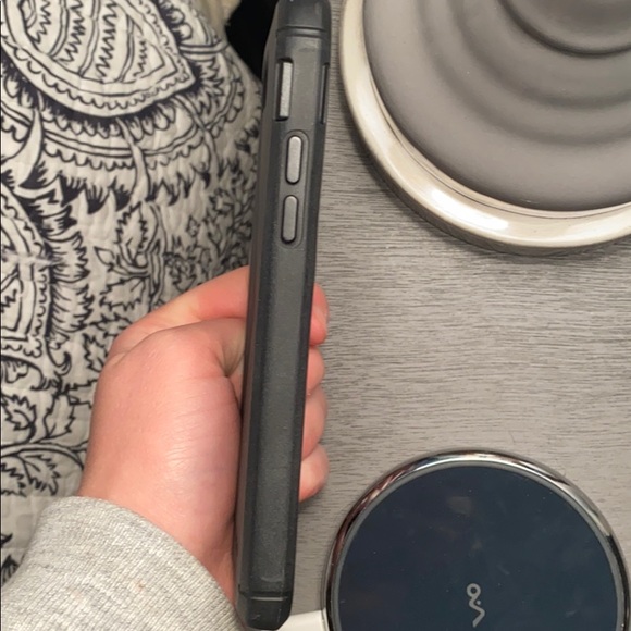 black iPhone case - Picture 2 of 6